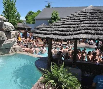 MIST Pool Bar MIST Pool Bar