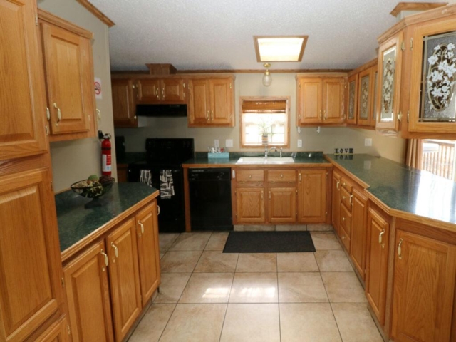 Island Club Rental Home Kitchen