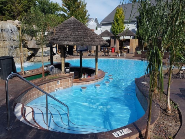 Commodore Resort Quiet Pool