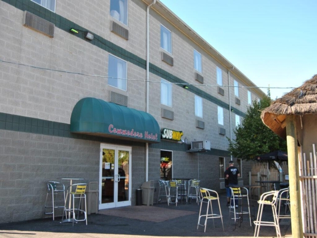 Commodore Resort