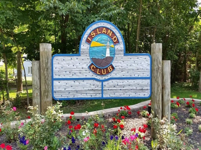 Island Club Home Rentals Entrance