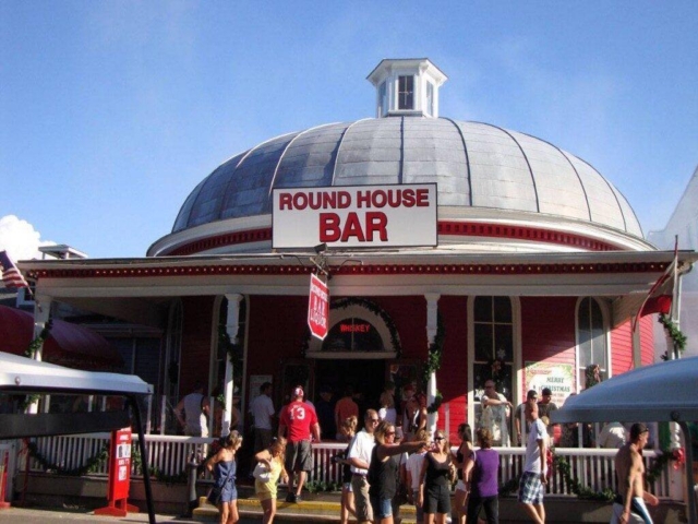 Roundhouse Bar